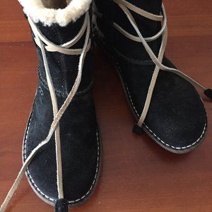 UGG Women's Winter Boots Size 8